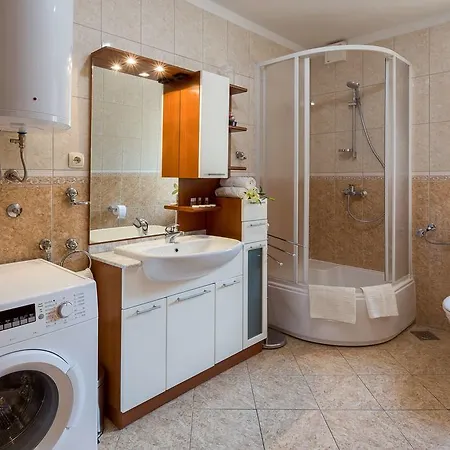 See Everlasting Apartment Split