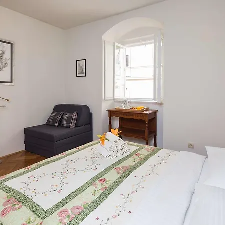 See Everlasting Apartment *